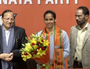 బిజెపి తీర్థం పుచ్చుకున్న బ్యాడ్మింటన్ స్టార్ సైనా నెహ్వాల్